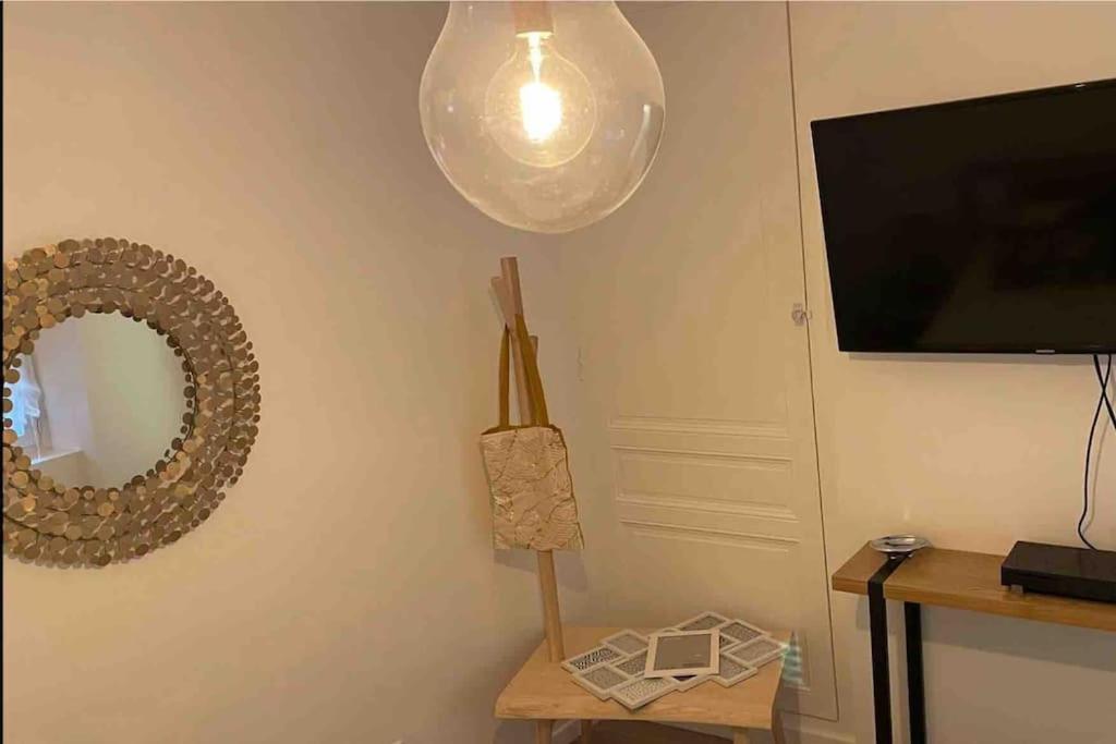 Le Cocon Balneo Apartment Sens Luaran gambar